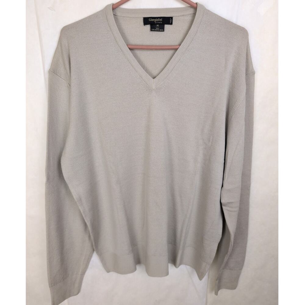 Giorgiolini tan vneck merino wool sweater Size Med Lightweight Quiet Luxury